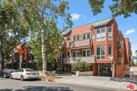 Photo of 121 N Almont Drive #201, Beverly Hills, CA 90211 (MLS # 26852001)