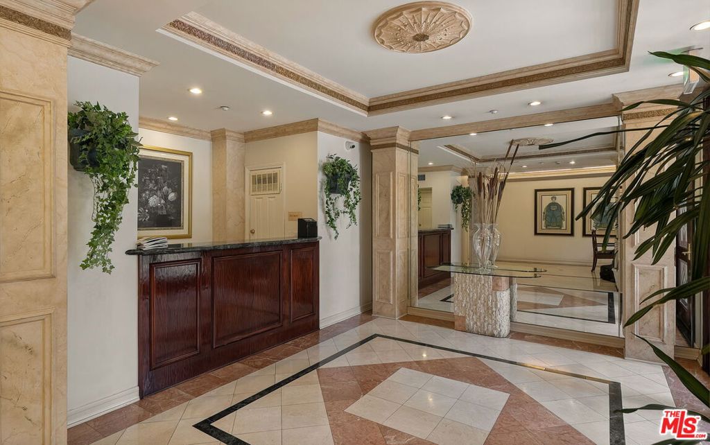 121 N Almont Drive 201