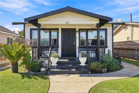 Photo of 947 S Vancouver Avenue, Los Angeles, CA 90022 (MLS # DW26221423)