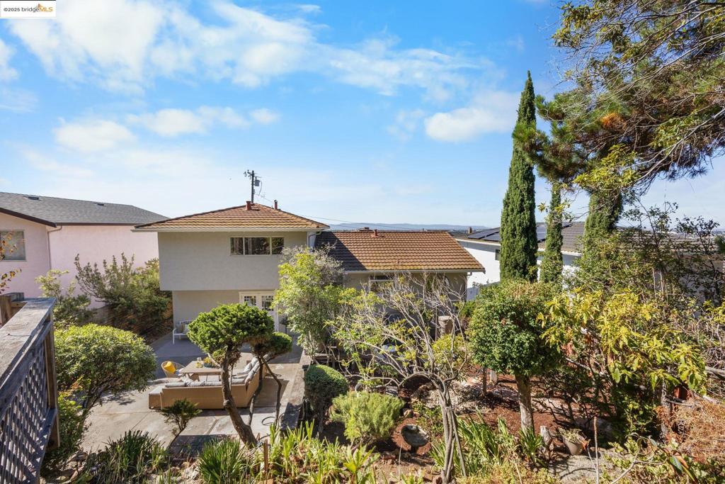 FAIRMONT TERRACE - Residential