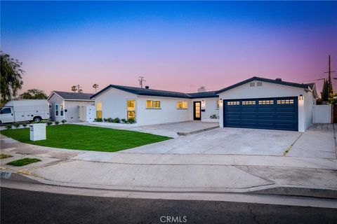 Photo of 1019 N Cambria Place, Anaheim, CA 92801 (MLS # PW26106331)