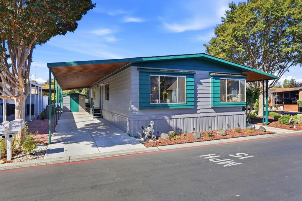 690 Persian Drive 17