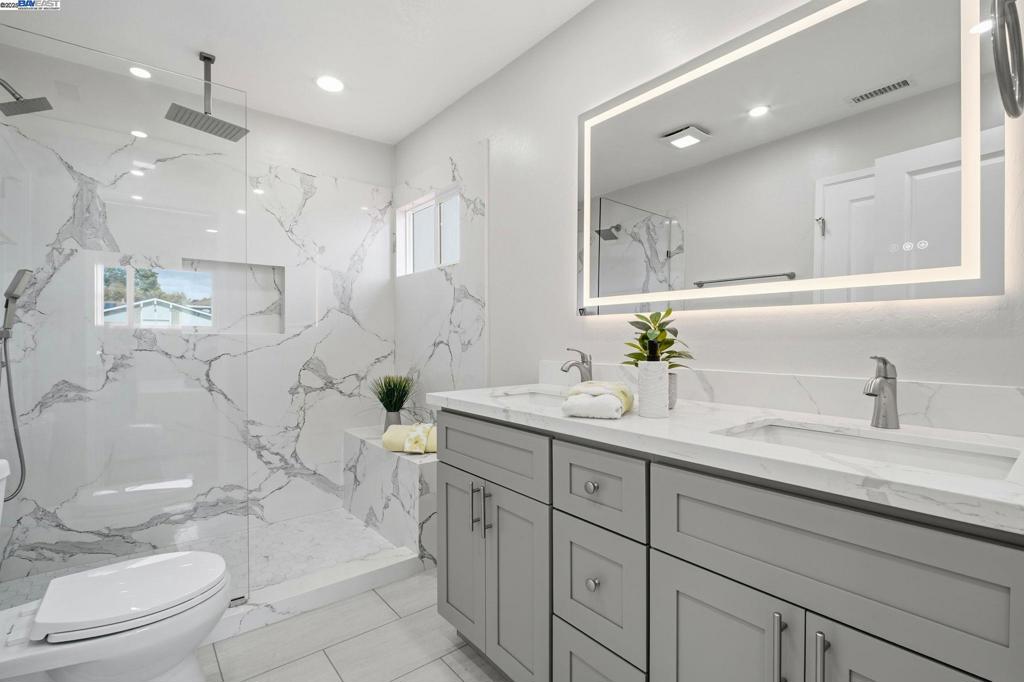 MEDALLION - Residential