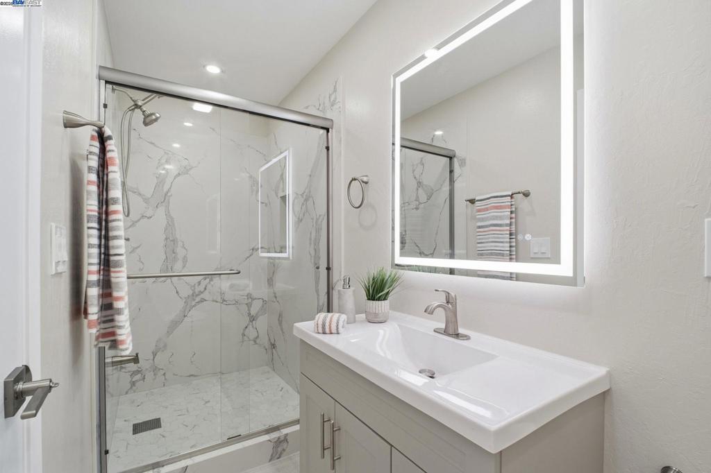 MEDALLION - Residential