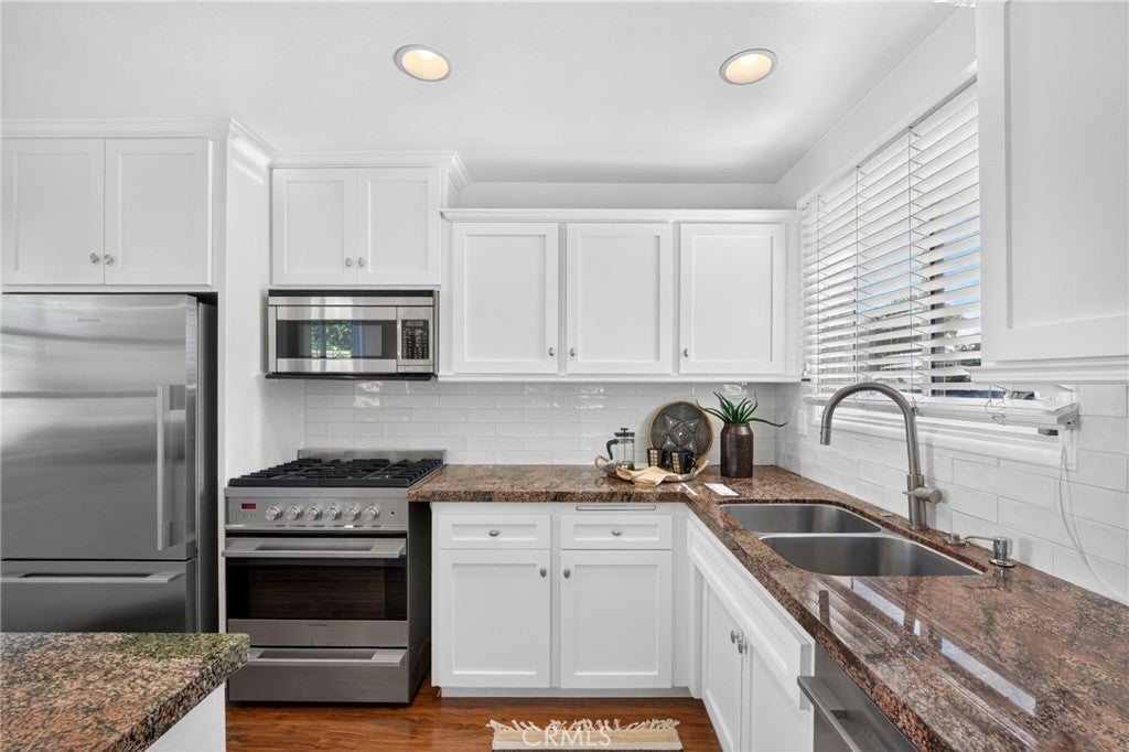 956 W Wilson, Costa Mesa CA 92627 - Photo 9