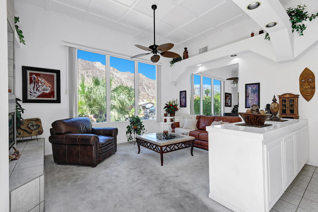 53660 Avenida Juarez