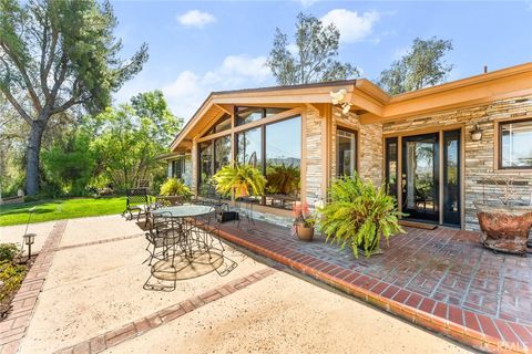 5051 Victoria Avenue Riverside CA 92506