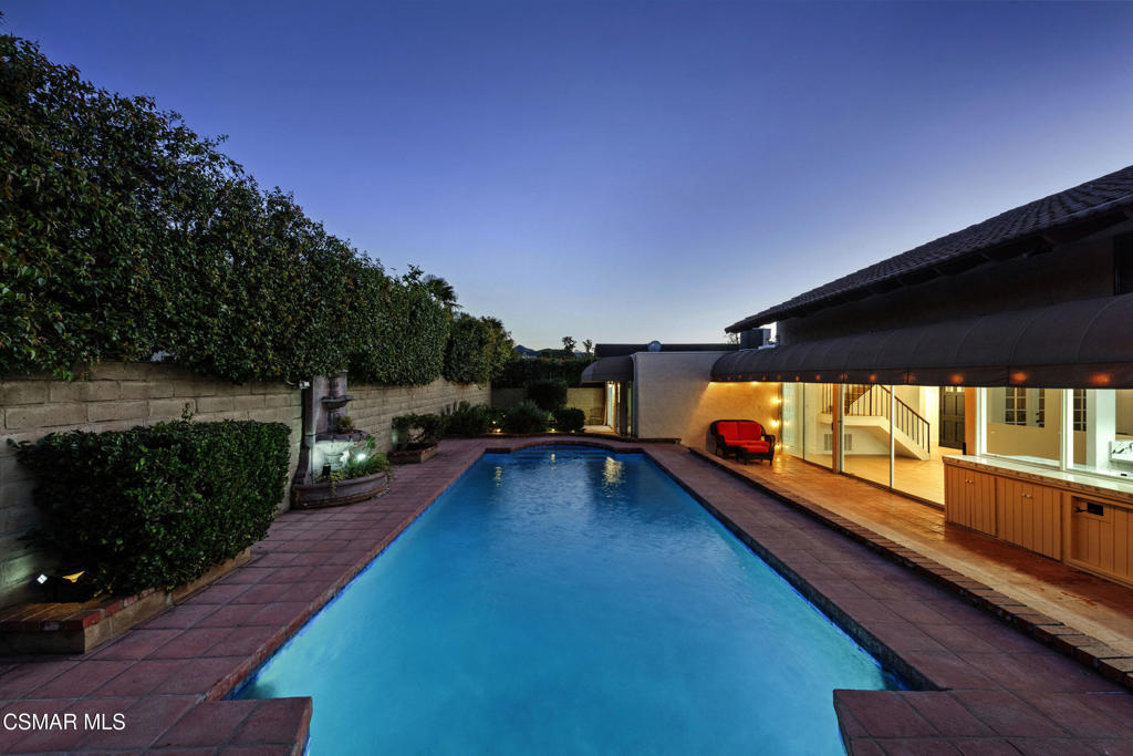 First Neighborhood/Custom-705 - 705 - Residential Lease