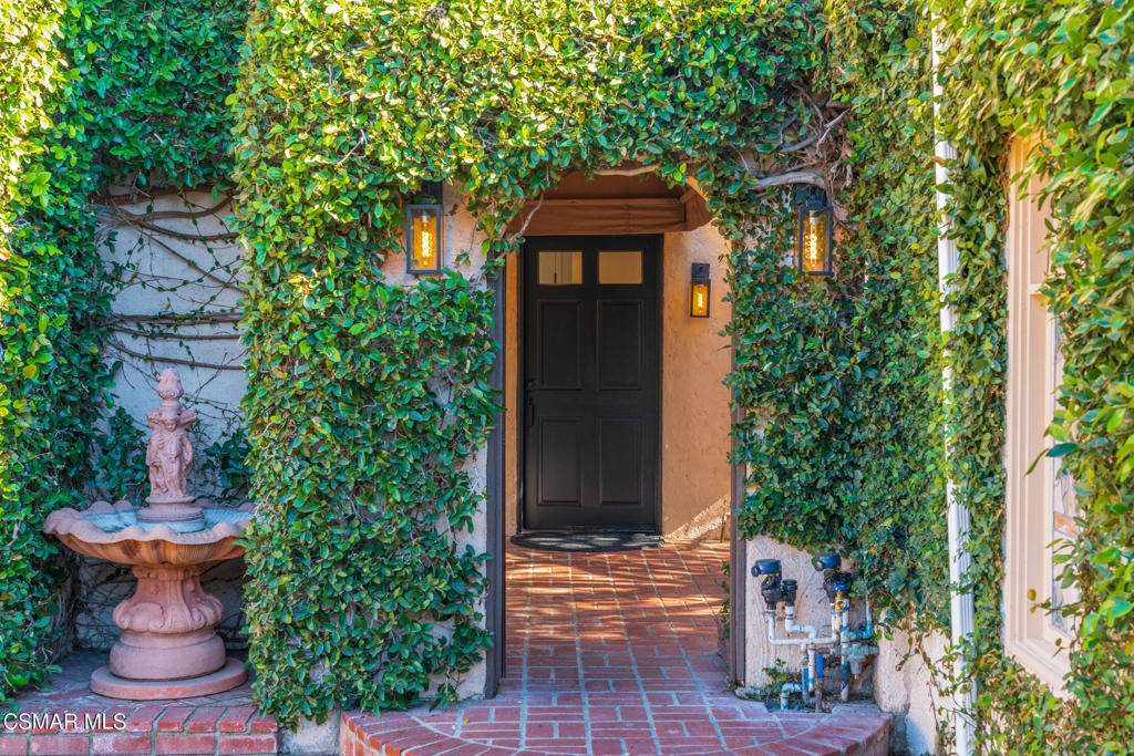 First Neighborhood/Custom-705 - 705 - Residential Lease