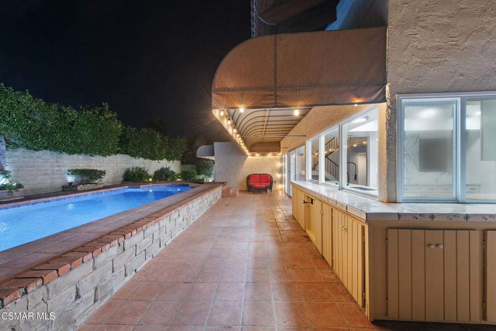 First Neighborhood/Custom-705 - 705 - Residential Lease