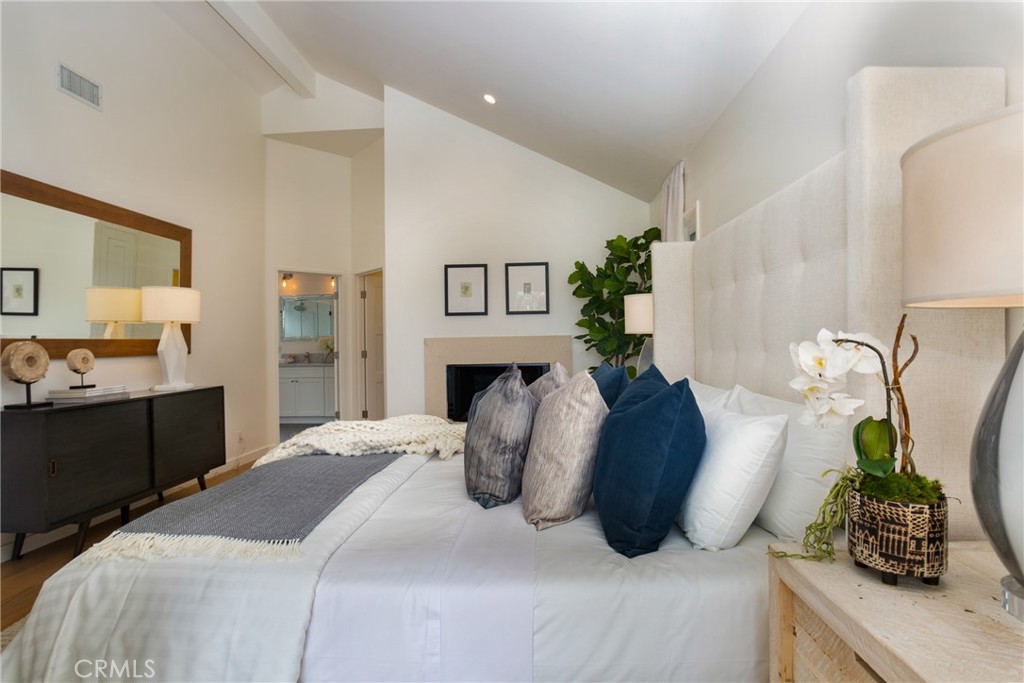 Corona del Mar South of PCH (CDMS) - Residential Lease