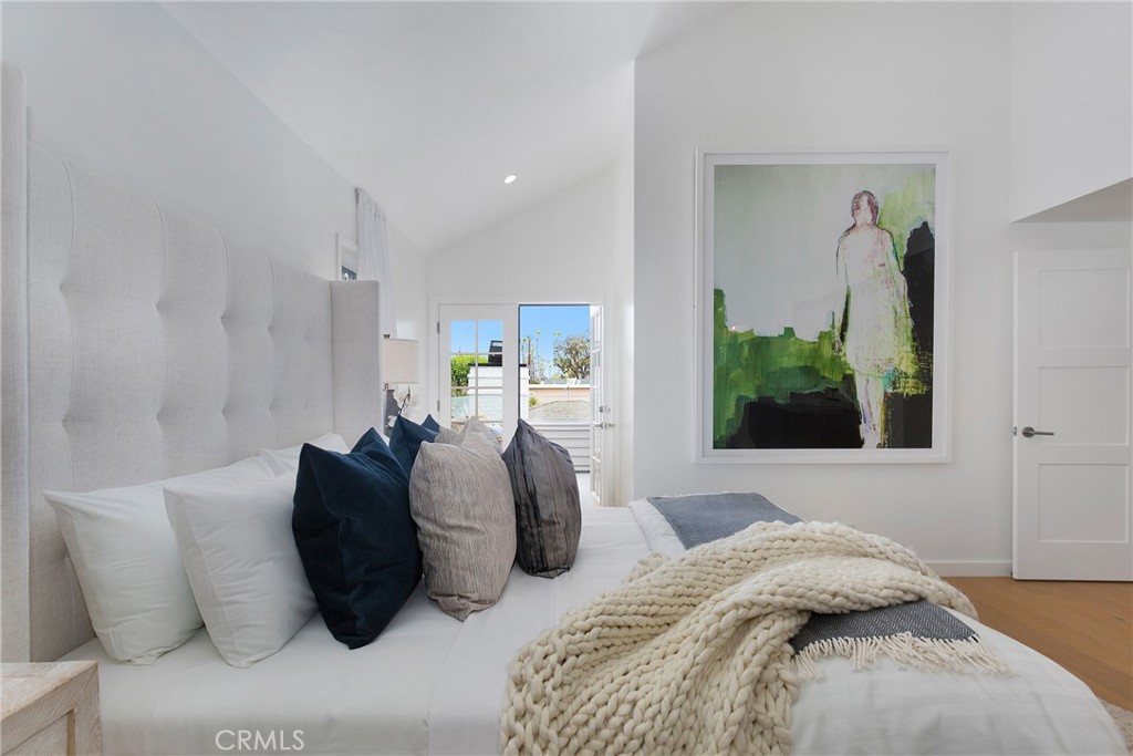 Corona del Mar South of PCH (CDMS) - Residential Lease