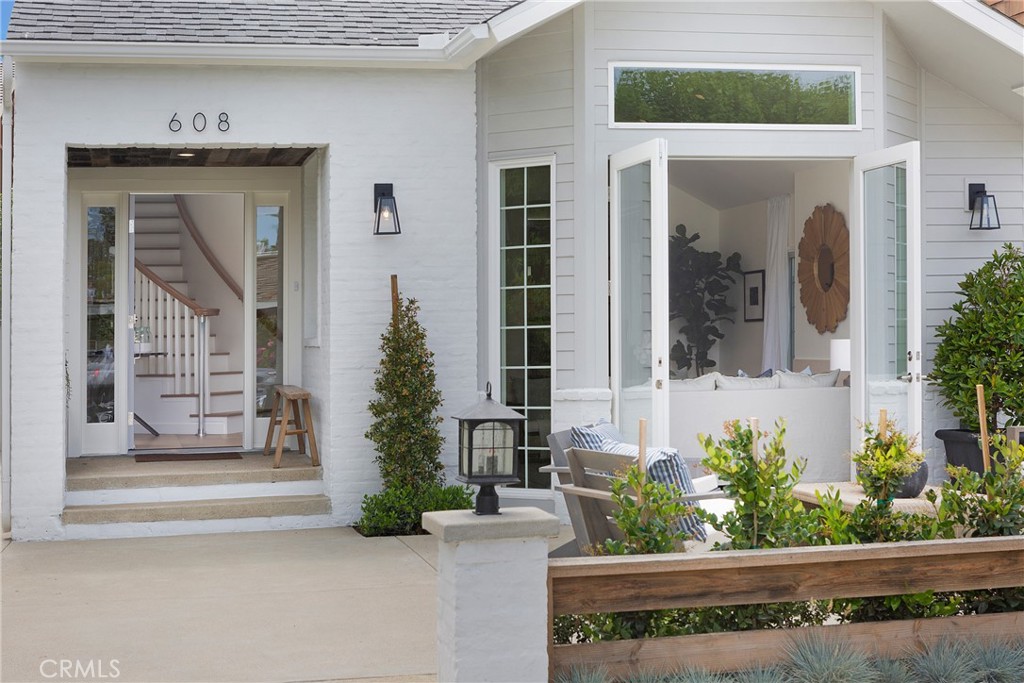 Corona del Mar South of PCH (CDMS) - Residential Lease