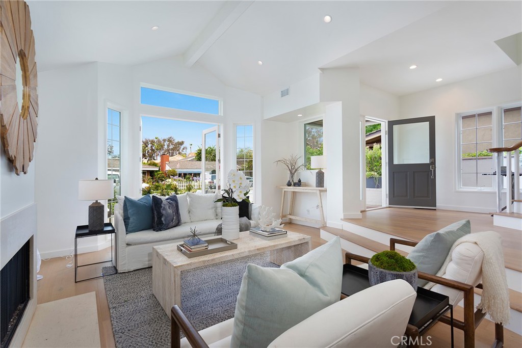 Corona del Mar South of PCH (CDMS) - Residential Lease