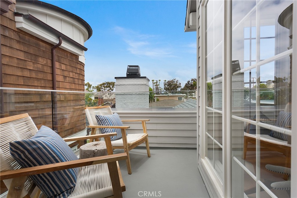 Corona del Mar South of PCH (CDMS) - Residential Lease