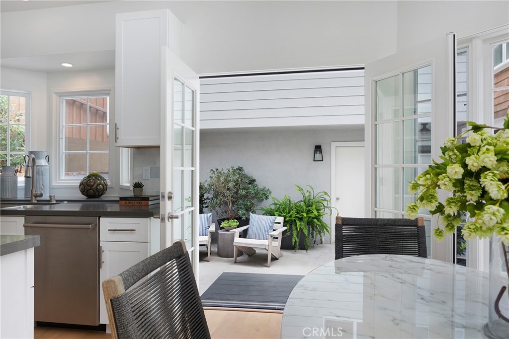 Corona del Mar South of PCH (CDMS) - Residential Lease
