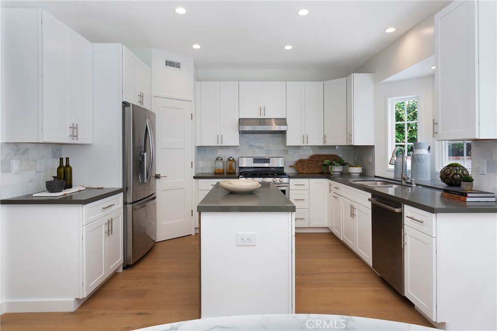 Corona del Mar South of PCH (CDMS) - Residential Lease