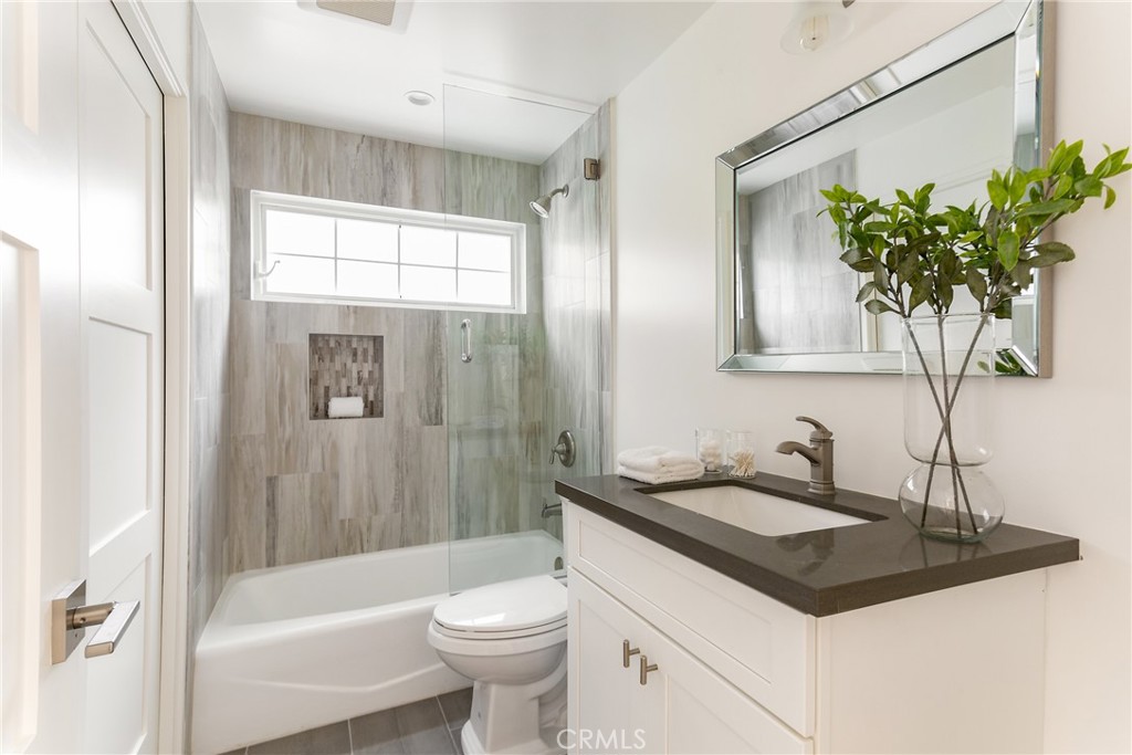 Corona del Mar South of PCH (CDMS) - Residential Lease
