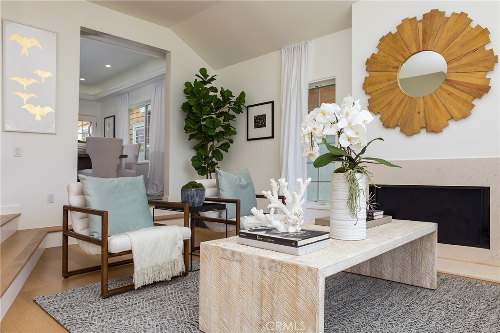 Corona del Mar South of PCH (CDMS) - Residential Lease
