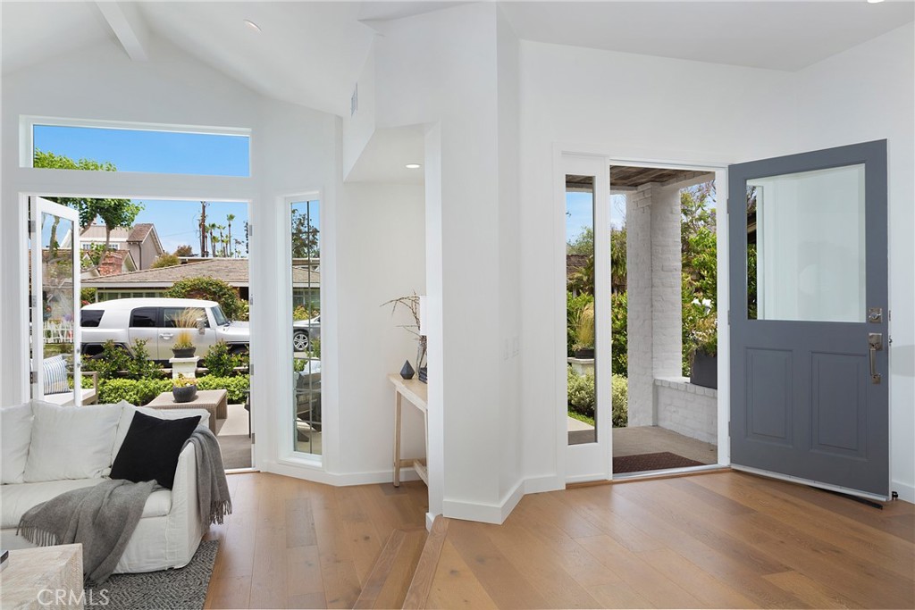 Corona del Mar South of PCH (CDMS) - Residential Lease