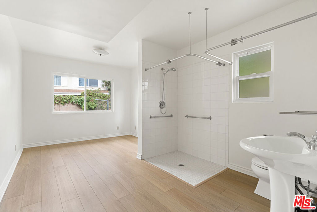 Pacific View Estates - Residential