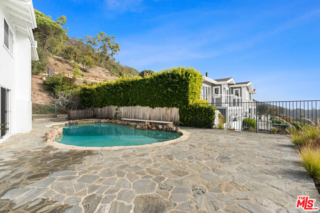 Pacific View Estates - Residential