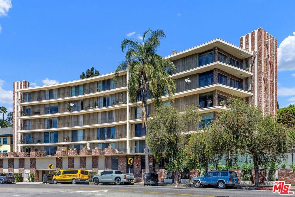 2260 N Cahuenga Boulevard 502