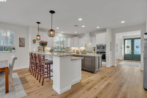 Photo of 6144 6144 Seneca Cir Cir, Discovery Bay, CA 94505 (MLS # 41124588)