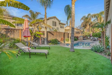 Photo of 6144 Seneca Cir, Discovery Bay, CA 94505 (MLS # 41124588)