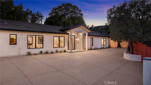 Photo of 5200 Armida DR, Los Angeles, CA 91364 (MLS # SR26169754)