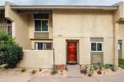 20807 Roscoe Boulevard 12 Winnetka CA 91306