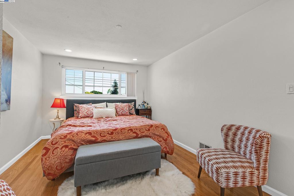 CASTRO VALLEY HT - Residential