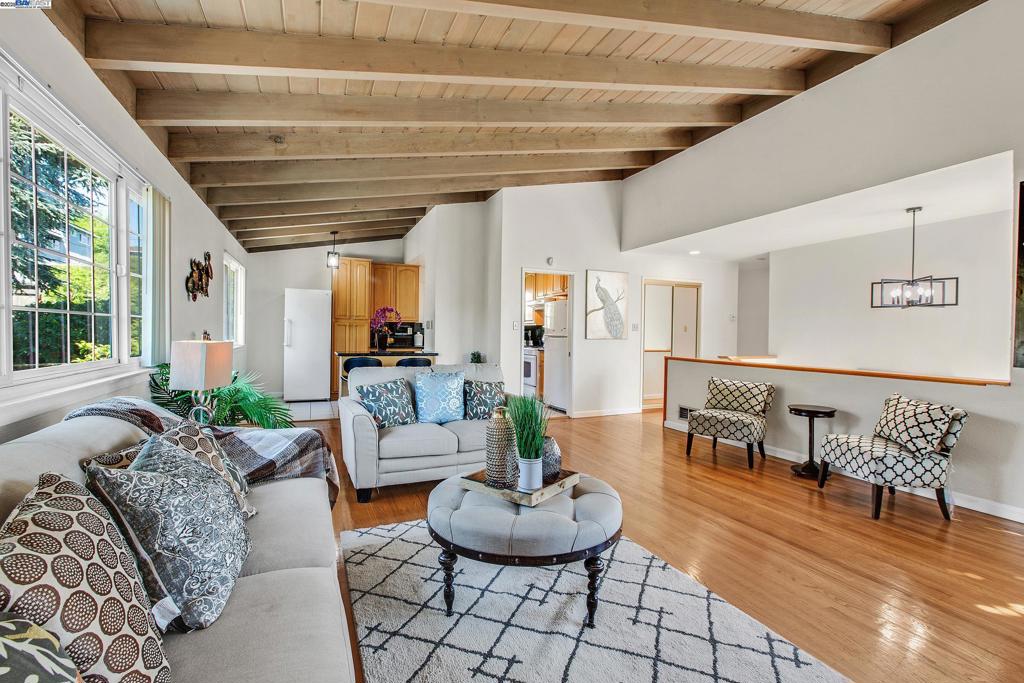 CASTRO VALLEY HT - Residential