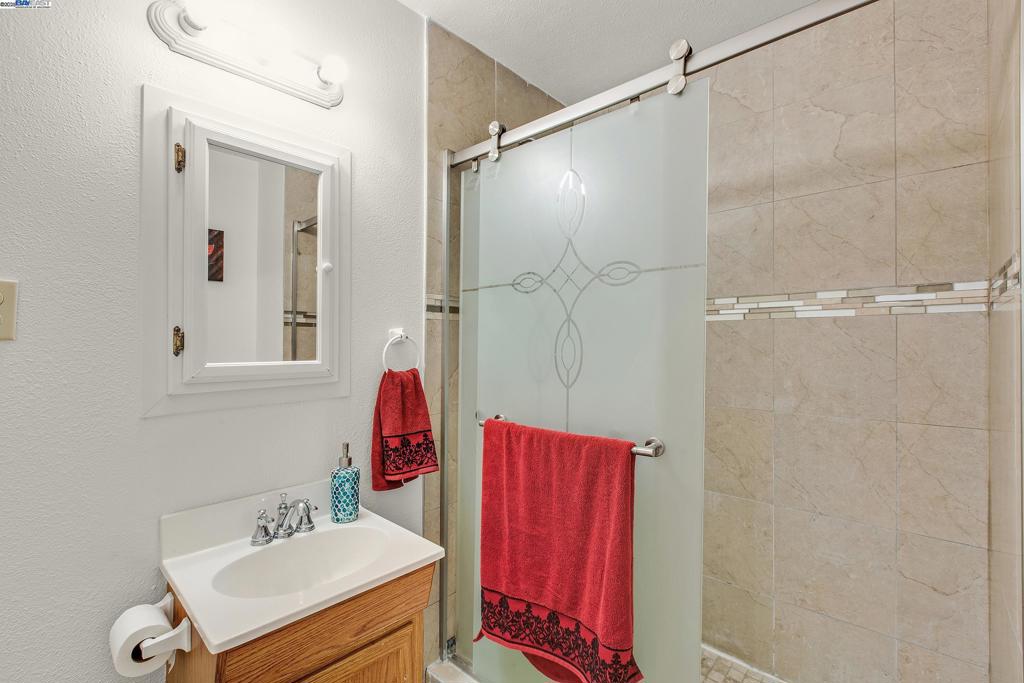 CASTRO VALLEY HT - Residential