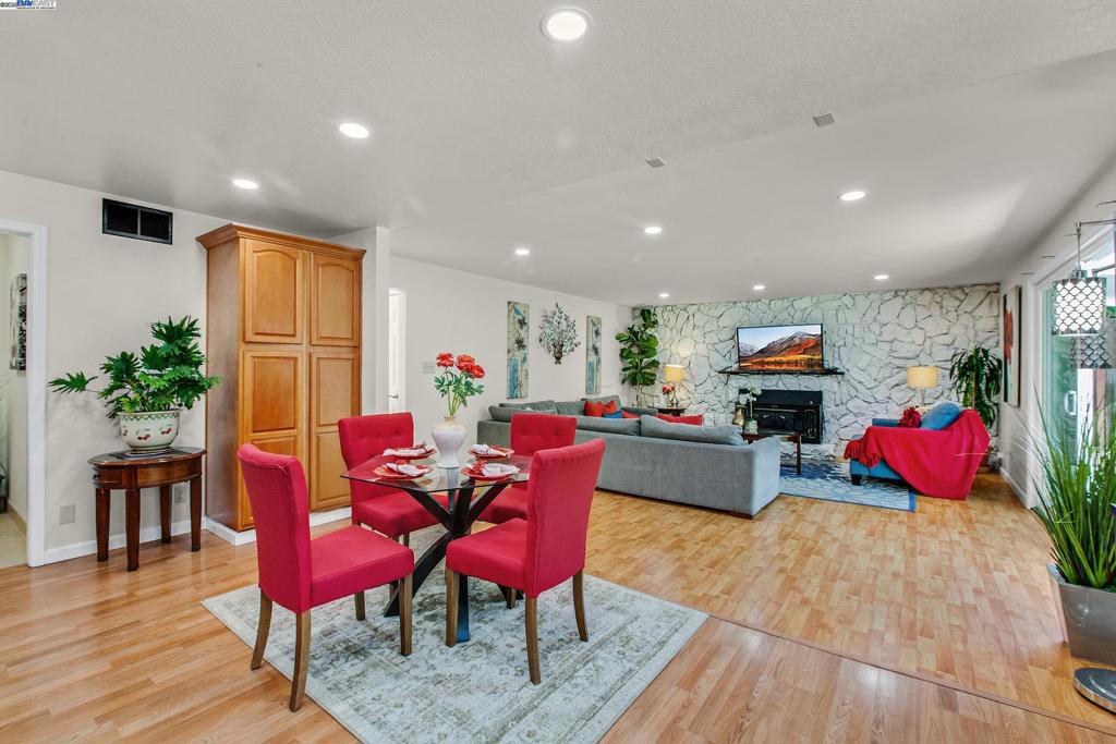 CASTRO VALLEY HT - Residential