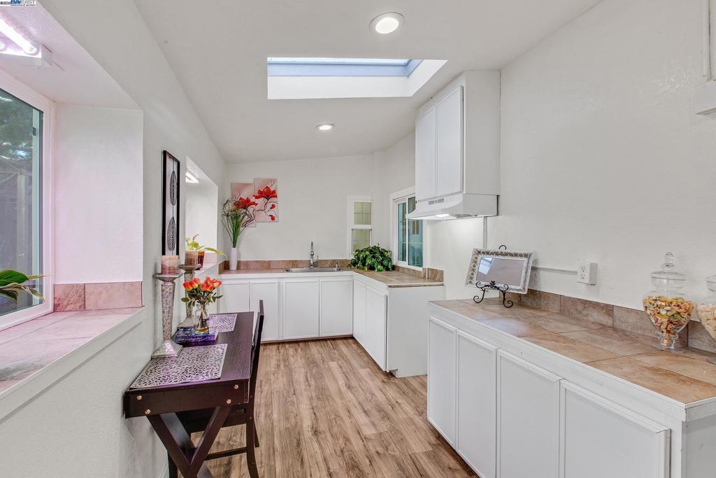 CASTRO VALLEY HT - Residential