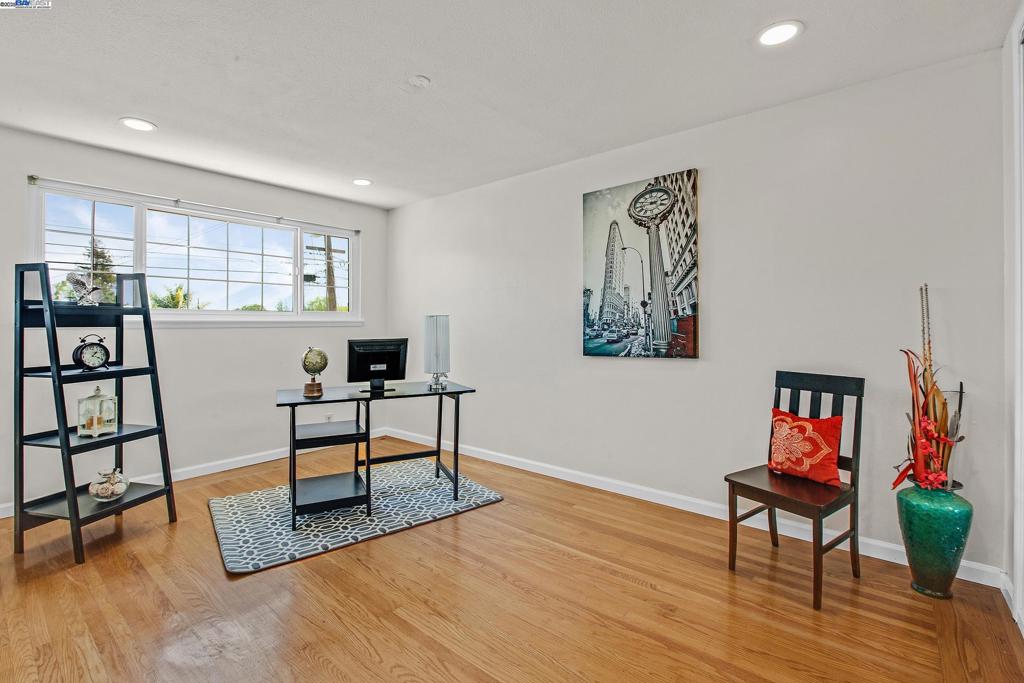 CASTRO VALLEY HT - Residential