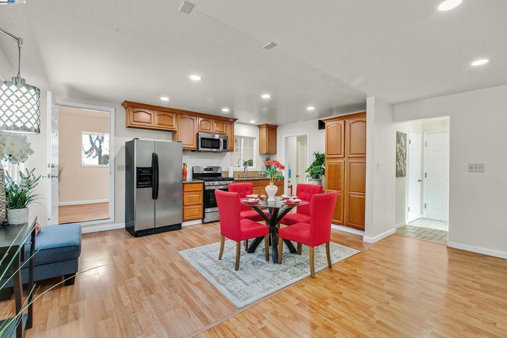 CASTRO VALLEY HT - Residential