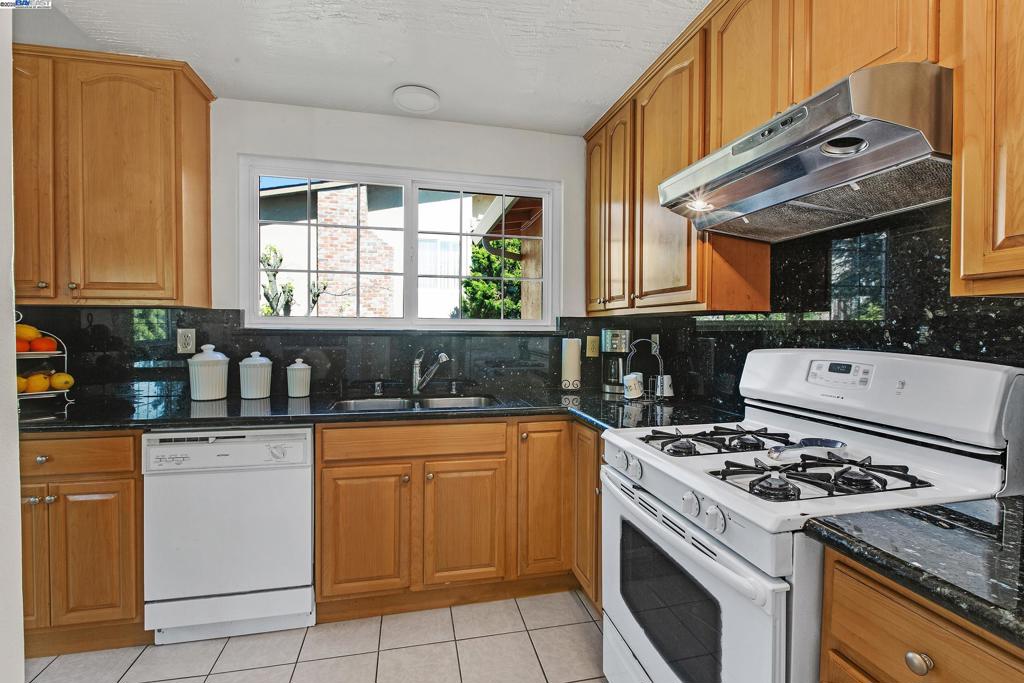 CASTRO VALLEY HT - Residential