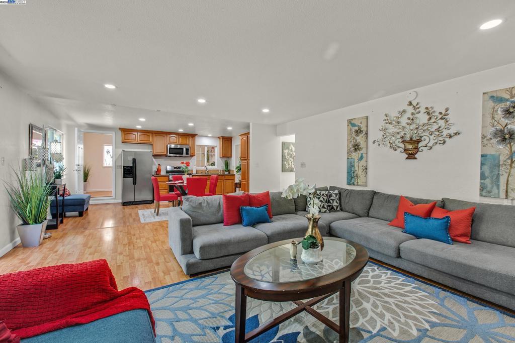 CASTRO VALLEY HT - Residential