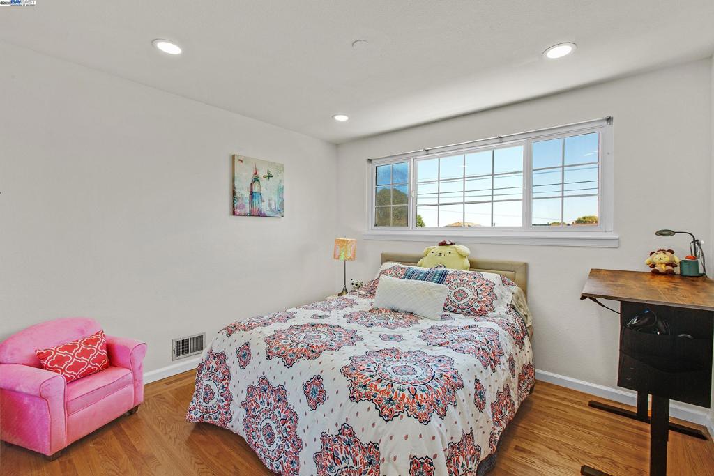 CASTRO VALLEY HT - Residential