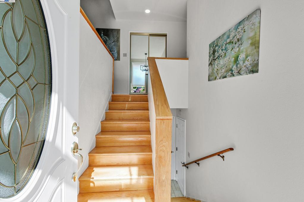 CASTRO VALLEY HT - Residential