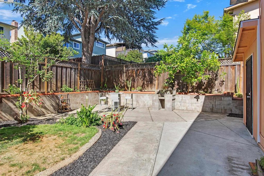 CASTRO VALLEY HT - Residential