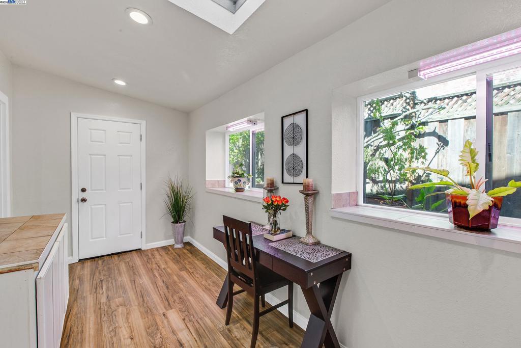 CASTRO VALLEY HT - Residential