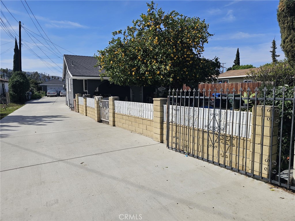 Fantastic opportunity in the city of Pomona! This well-maintained duplex is in a prime location, conveniently near the 71, 10, 60, and 15 freeways. It’s an ideal choice for a family looking to live in one unit while renting out the other or for an investor seeking a great income property. Each unit features 3 bedrooms and 2 bathrooms, with tenants currently on a month-to-month lease. The property has seen several upgrades, including a new driveway, roof, and windows, etc.