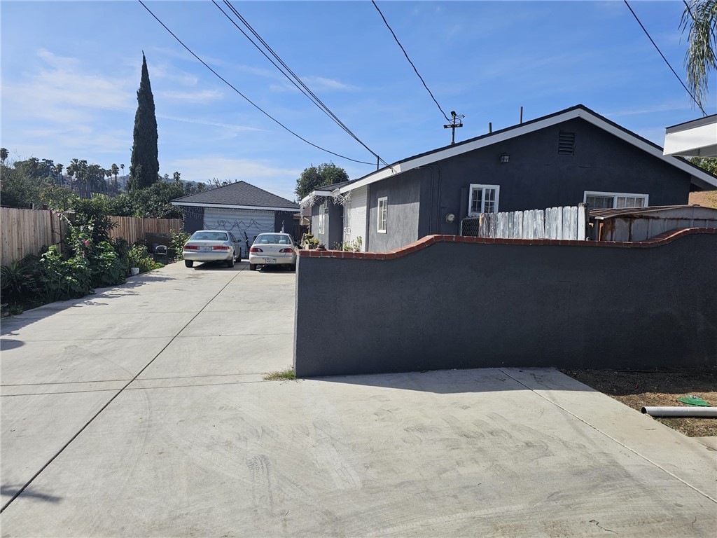 1423 S Hamilton Boulevard 1425