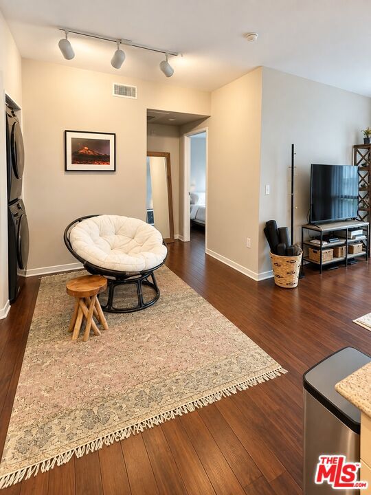 1501 Front Street 206