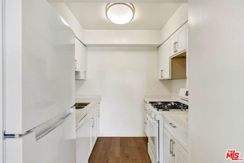 Tiny photo for 1144 12th Street #307, Santa Monica, CA 90403 (MLS # 26988653)
