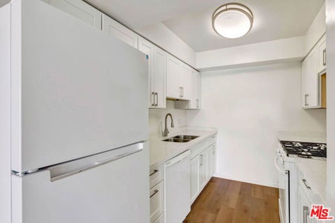 Tiny photo for 1144 12th Street #307, Santa Monica, CA 90403 (MLS # 26988653)