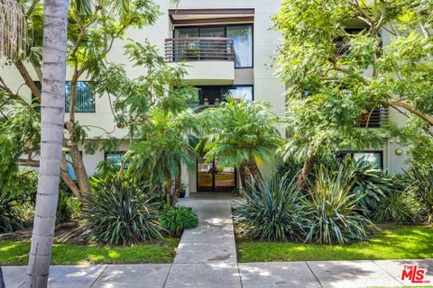 Photo of 1144 12th Street #307, Santa Monica, CA 90403 (MLS # 26988653)